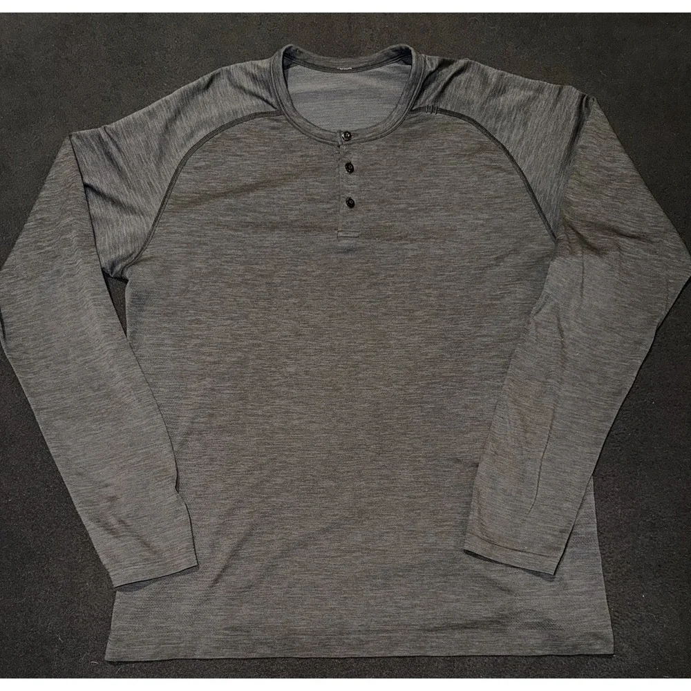 Lululemon Metal Vent Tech Henley Long Sleeve Dark Grey Mens XL